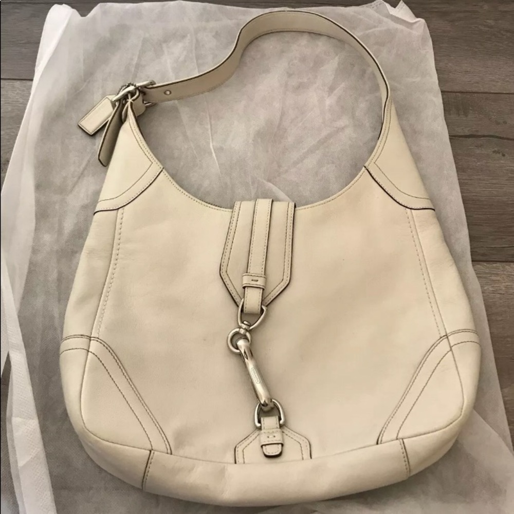 Authentic Coach Hobos Handbag white/cream color